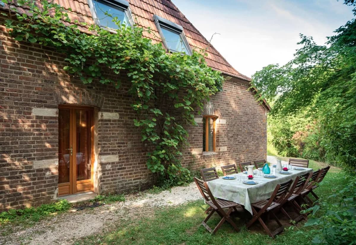 Jardin et extérieur de l’Écolieu Ô Saveur de l’Instant